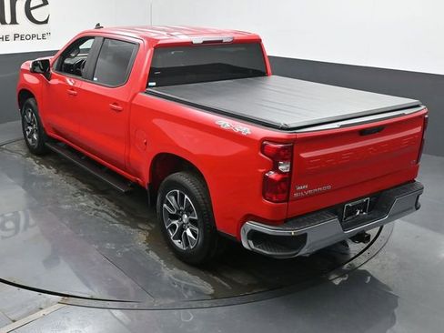 Used 2022 Chevrolet Silverado 1500 LT image 40