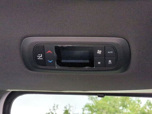 New 2026 Chrysler Voyager LX image 26