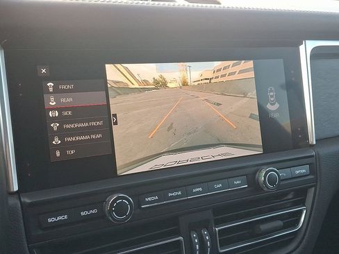 Used 2021 Porsche Macan GTS image 19