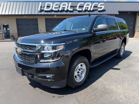 Used 2019 Chevrolet Suburban 3500 LT AWD/4WD image 57