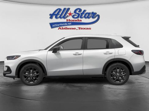 Used 2025 Honda HR-V Sport image 3