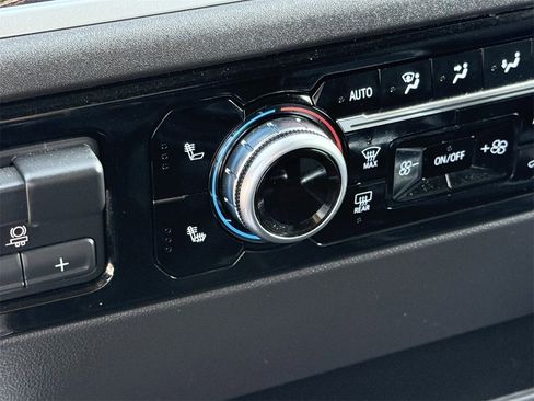 Used 2022 GMC Sierra 1500 Elevation w/ Elevation Premium Package image 19