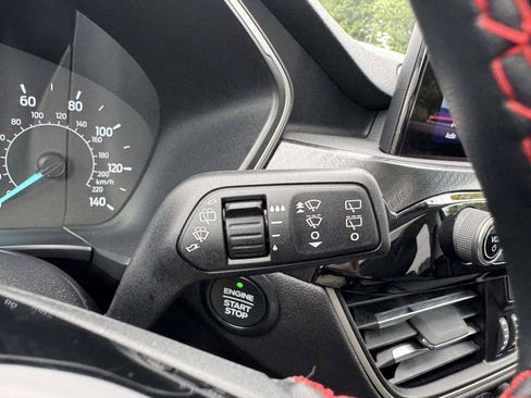 Certified 2022 Ford Escape SEL w/ SEL Stealth AWD Package image 40
