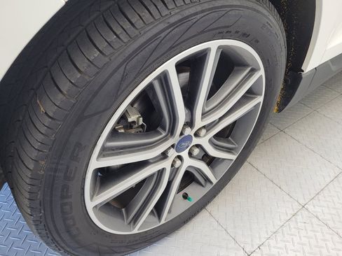 Used 2020 Ford Edge Titanium AWD/4WD image 31