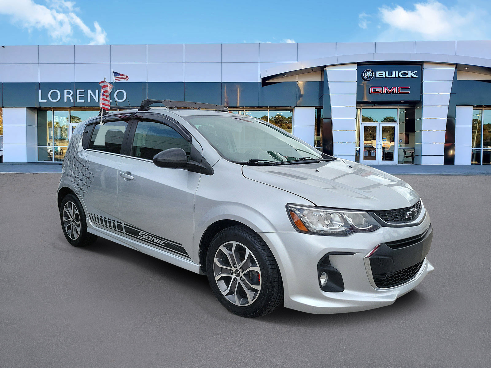 Used 2019 Chevrolet Sonic LT w/ Convenience Package FWD image 3