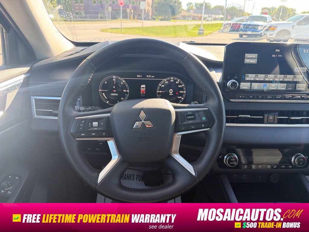 Used 2023 Mitsubishi Outlander 4WD Plug-In Hybrid image 15
