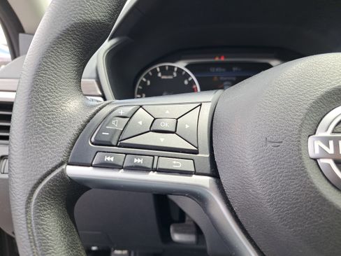 Used 2023 Nissan Altima 2.5 SV image 25