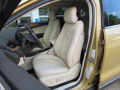 Used 2015 Lincoln MKC FWD w/ Equipment Group 102A Reserve image 6