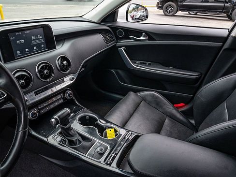 Used 2019 Kia Stinger image 15