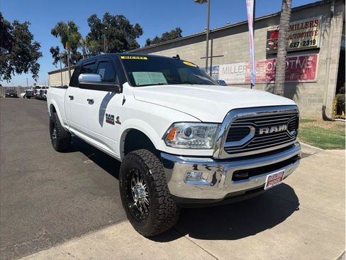 Used 2018 RAM 3500 Laramie w/ Cold Weather Group AWD/4WD image 3