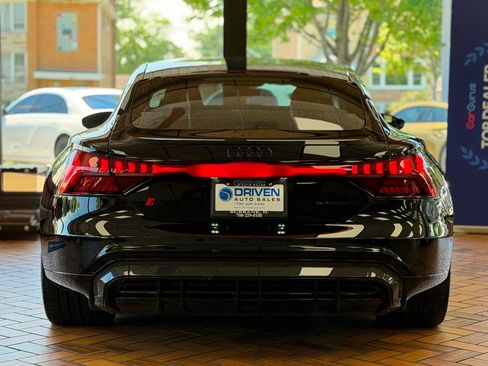 Used 2024 Audi RS e-tron GT w/ Carbon Performance Package AWD/4WD image 7