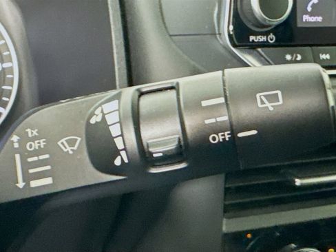 Used 2023 Nissan Rogue S FWD image 14