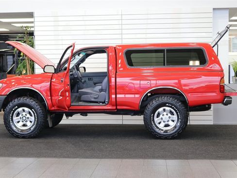 Used 2000 Toyota Tacoma 4x4 Regular Cab image 10