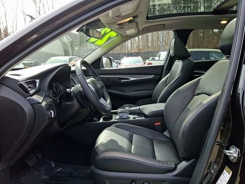 Used 2023 INFINITI QX50 Luxe AWD/4WD image 16