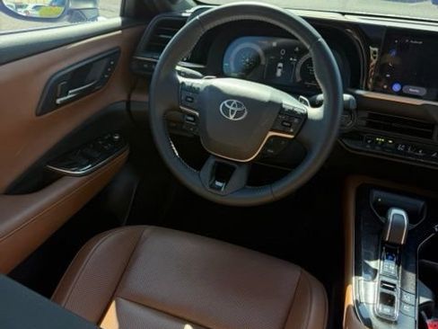 Certified 2025 Toyota Crown Signia AWD/4WD image 12