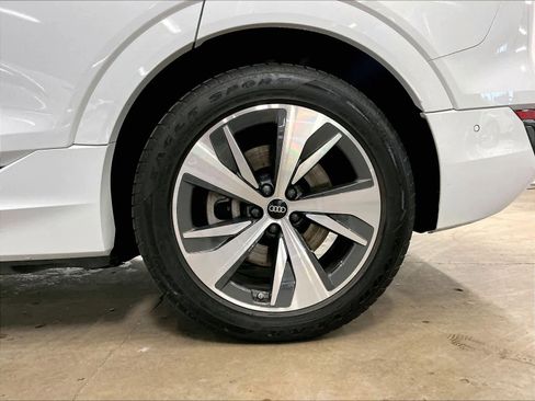 Certified 2024 Audi Q8 e-tron Premium Plus w/ Premium Plus Package image 12