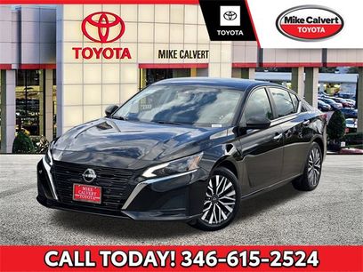 Used 2024 Nissan Altima 2.5 SV