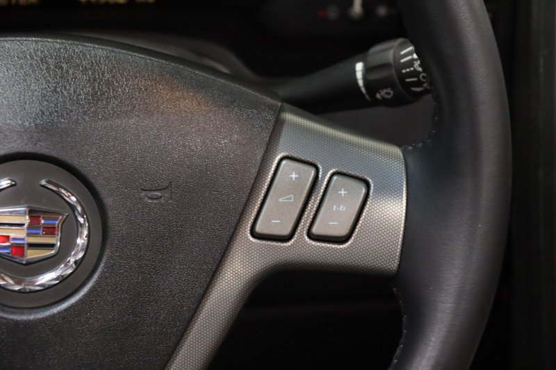 Used 2006 Cadillac XLR RWD image 48
