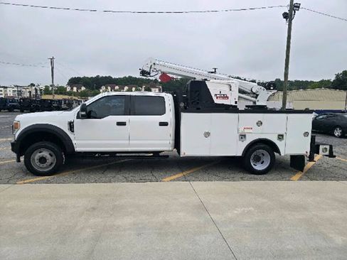 Used 2022 Ford F550 4x4 Crew Cab Super Duty w/ Power Equipment Group image 6