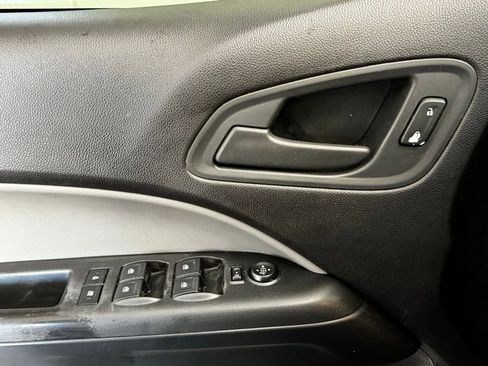 Used 2017 Chevrolet Colorado W/T w/ Custom Special Edition AWD/4WD image 12