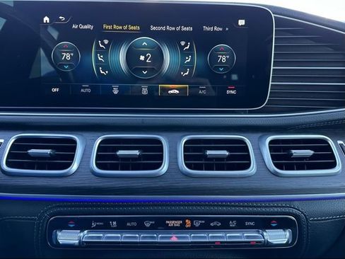 Used 2021 Mercedes-Benz GLS 580 4MATIC image 24