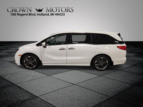 Used 2023 Honda Odyssey Elite image 6