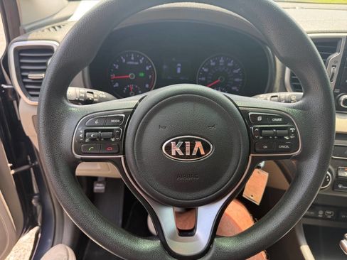 Used 2018 Kia Sportage LX AWD/4WD image 14