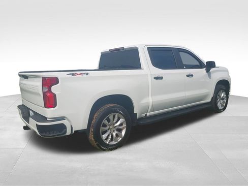 Used 2020 Chevrolet Silverado 1500 Custom w/ Custom Value Package AWD/4WD image 5