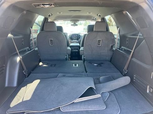 Used 2023 Chevrolet Traverse LT w/ LPO, Cargo Package AWD/4WD image 34