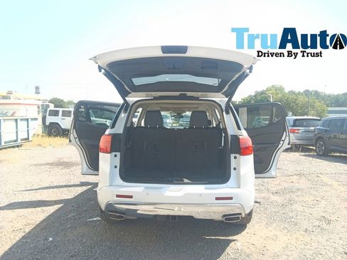 Used 2019 GMC Acadia Denali w/ Technology Package AWD/4WD image 12