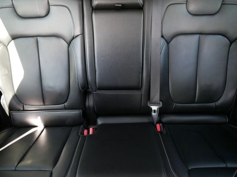 Used 2023 Jeep Grand Cherokee Limited w/ Black Appearance Package image 13