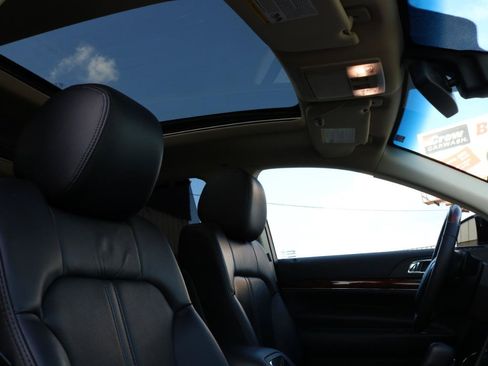 Used 2019 Lincoln MKT AWD image 51
