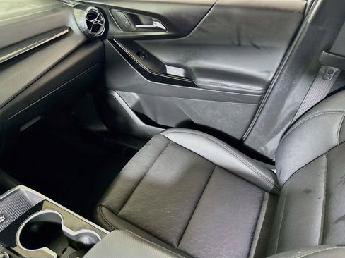 Used 2026 Chevrolet Equinox LT w/ Convenience Package II FWD image 21