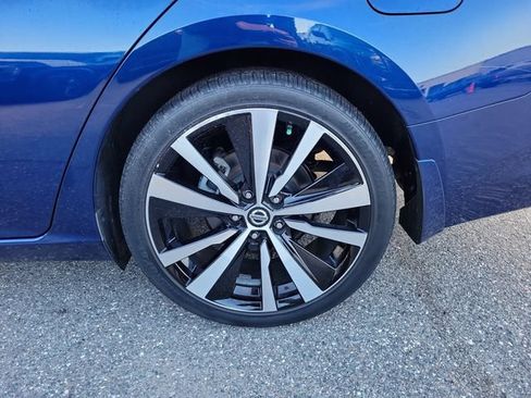 Used 2021 Nissan Altima 2.5 SR w/ SR Premium Package FWD image 6