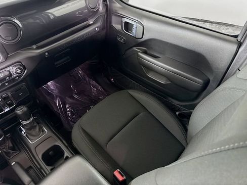 Used 2022 Jeep Wrangler Unlimited Sport image 22