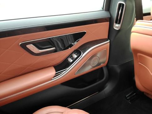Used 2022 Mercedes-Benz S 580 4MATIC Sedan image 36