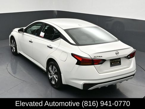 Used 2025 Nissan Altima 2.5 S FWD image 23