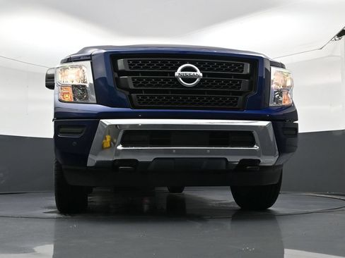 Used 2022 Nissan Titan SV w/ SV Convenience Package AWD/4WD image 19