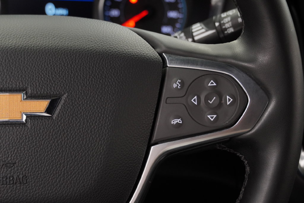 Used 2023 Chevrolet Traverse LT FWD image 32