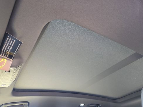 New 2026 Volkswagen Tiguan SEL R-Line image 21