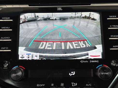 Used 2018 Toyota Camry XSE image 27