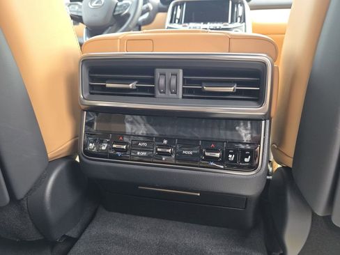 New 2026 Lexus LX 600 4WD w/ Premium Package image 26