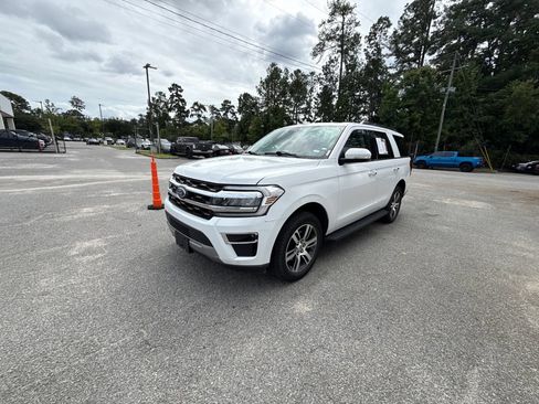 Used 2024 Ford Expedition Limited RWD image 4