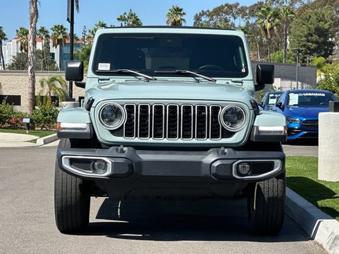 Used 2024 Jeep Wrangler Unlimited Sahara w/ Safety Group AWD/4WD image 8