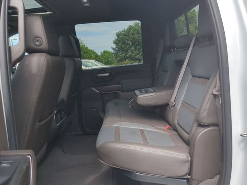 Used 2022 GMC Sierra 2500 Denali w/ Denali Ultimate Package AWD/4WD image 26