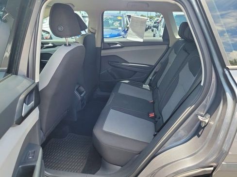 Used 2022 Volkswagen Taos S FWD image 12