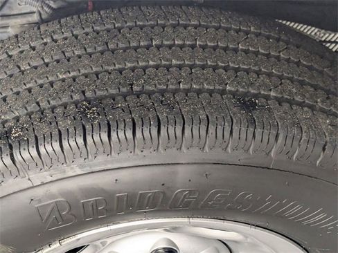 Used 2024 Chevrolet Express 2500 w/ Driver Convenience Package image 9