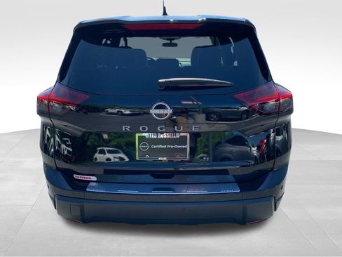 Used 2025 Nissan Rogue SV FWD image 5