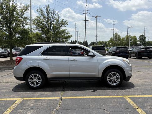 Used 2017 Chevrolet Equinox LT w/ Convenience Package FWD image 9