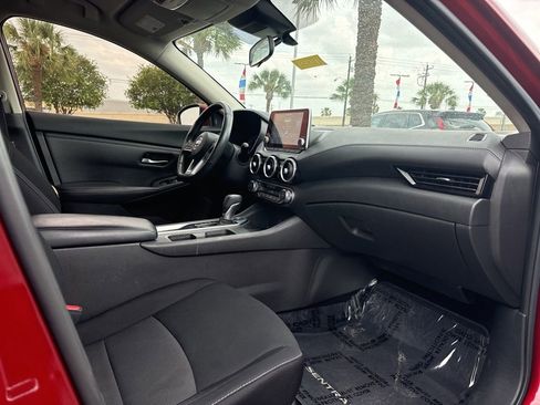Used 2022 Nissan Sentra SV w/ All-Weather Package FWD image 5